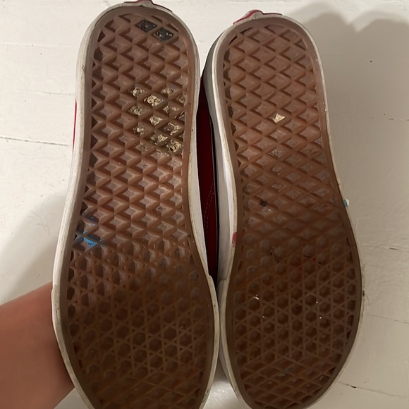 Vans - Picture 2 of 4